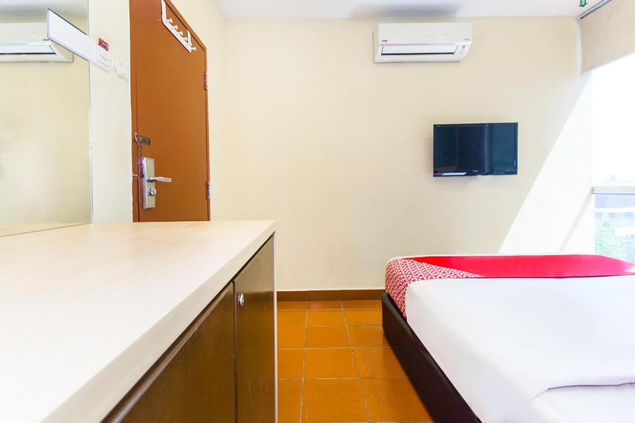 Oyo 90429 Hotel Narasindo Kuala Lumpur Exterior photo